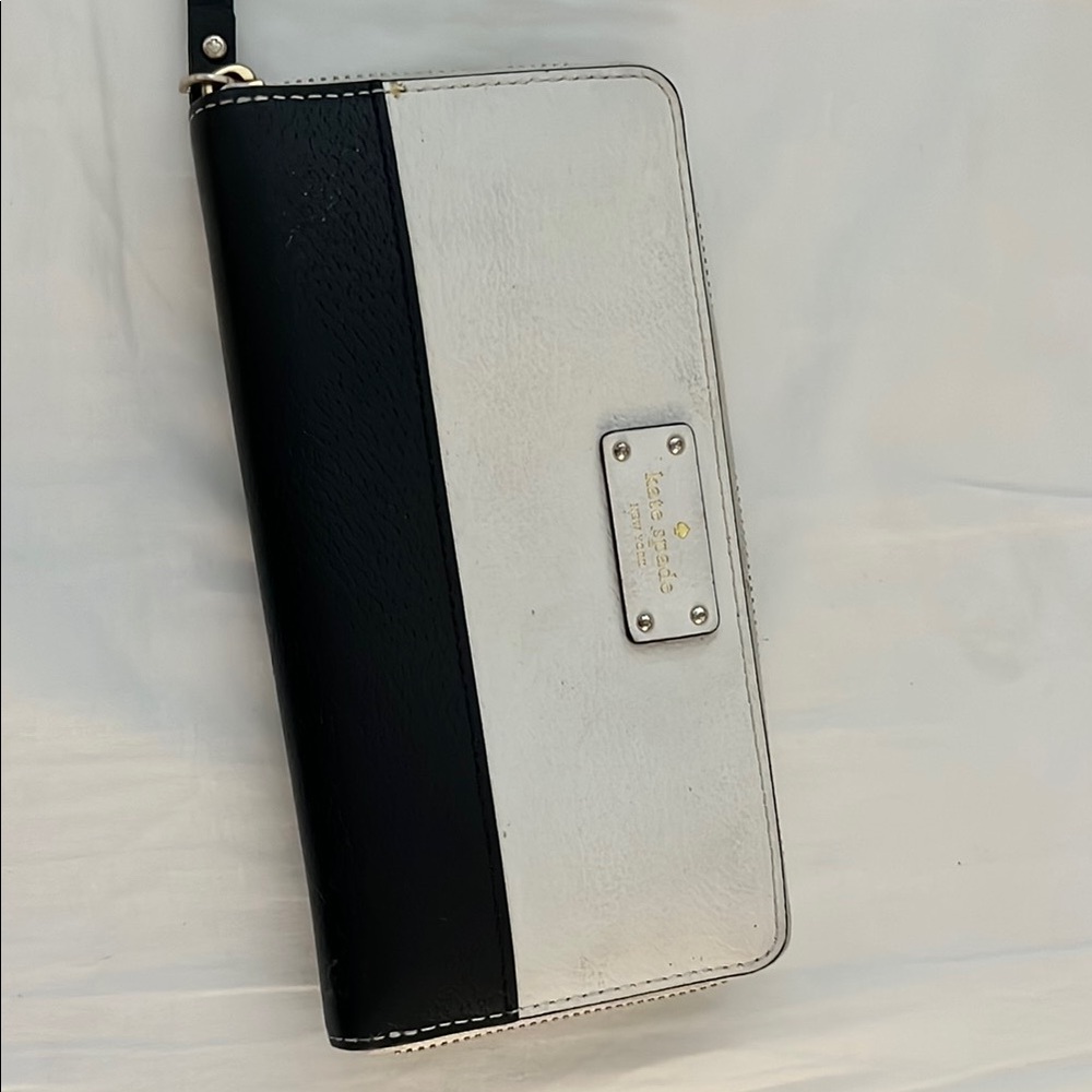 Kate Spade Black and White Wallet